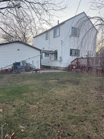 764 White Avenue, Lincoln Park, MI 48146