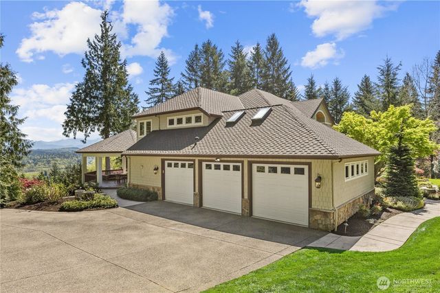 13748 242nd Avenue NE, Woodinville, WA 98077