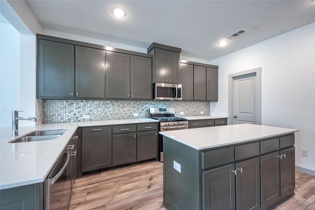 692 Vista Oaks Road, Lewisville, TX 75067