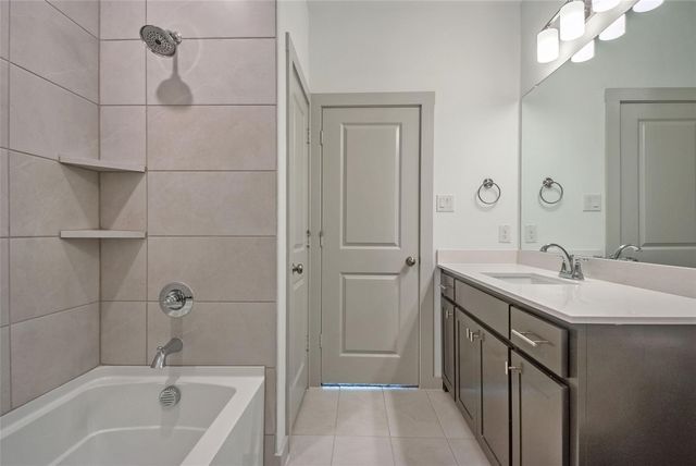 692 Vista Oaks Road, Lewisville, TX 75067