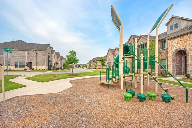692 Vista Oaks Road, Lewisville, TX 75067