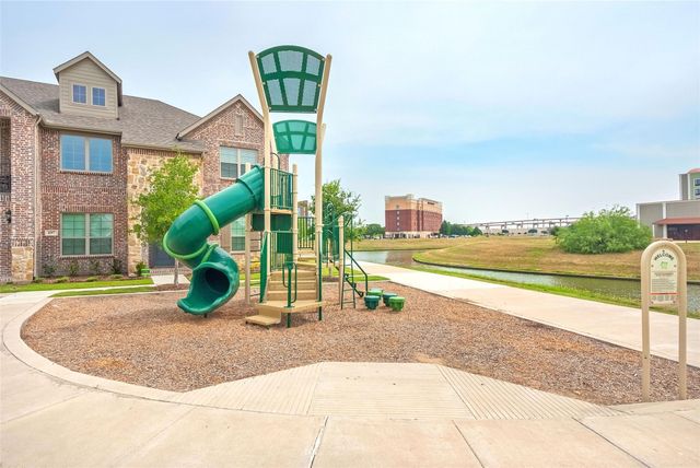 692 Vista Oaks Road, Lewisville, TX 75067