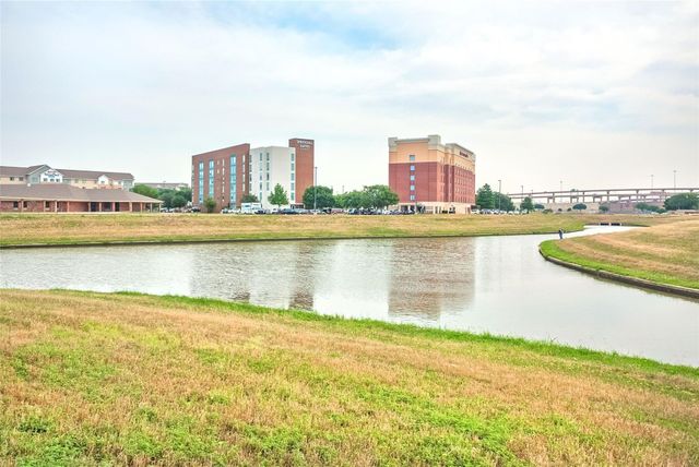 692 Vista Oaks Road, Lewisville, TX 75067