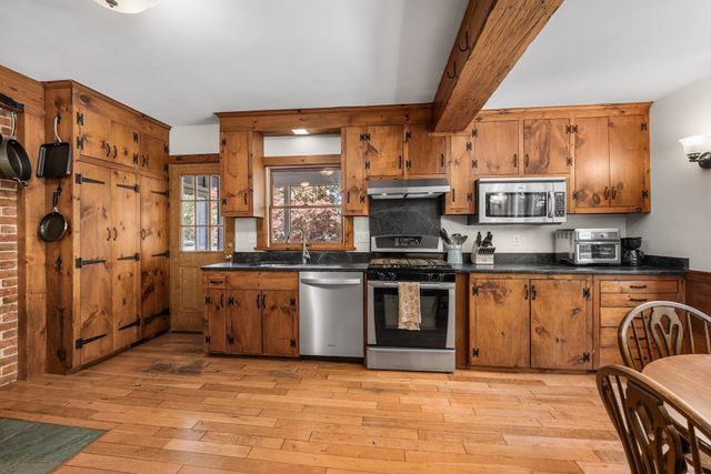 193 Exchange St, Millis, MA 02054