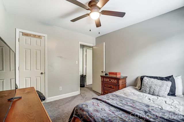 8518 Castle Pine Court, Charlotte, NC 28226