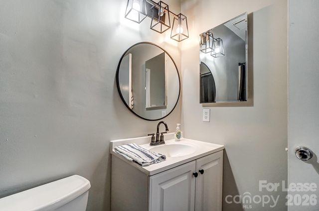 8518 Castle Pine Court, Charlotte, NC 28226