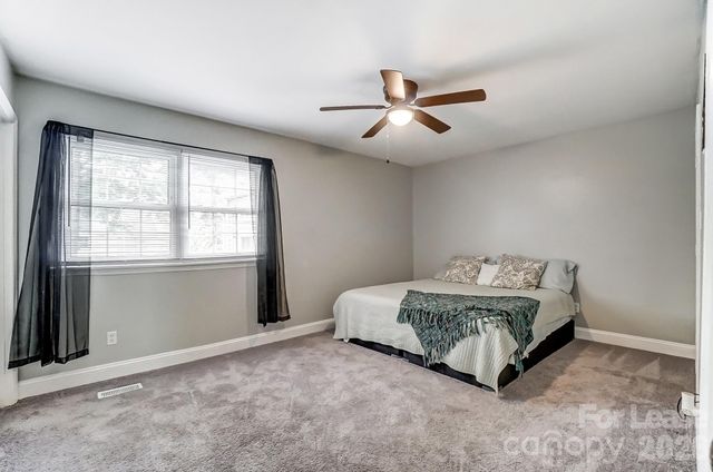 8518 Castle Pine Court, Charlotte, NC 28226