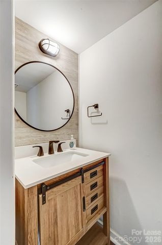 8518 Castle Pine Court, Charlotte, NC 28226