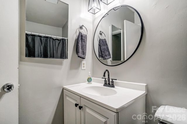 8518 Castle Pine Court, Charlotte, NC 28226