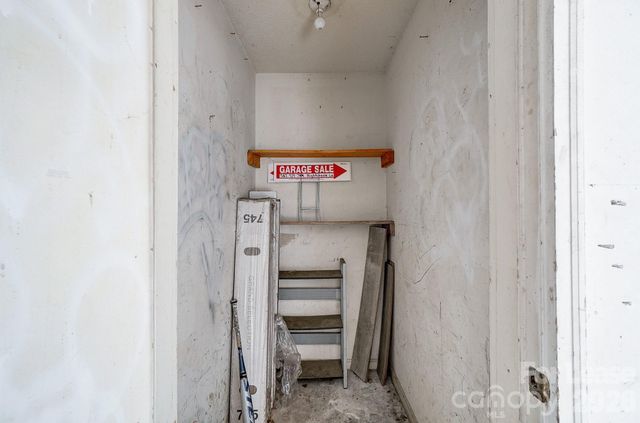 8518 Castle Pine Court, Charlotte, NC 28226