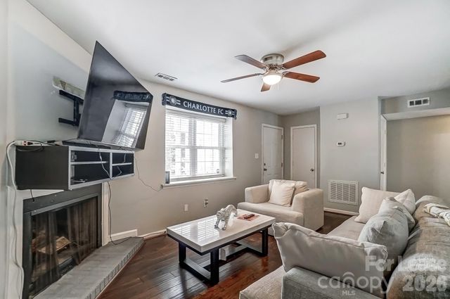 8518 Castle Pine Court, Charlotte, NC 28226