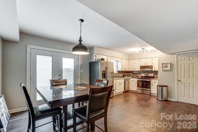 8518 Castle Pine Court, Charlotte, NC 28226