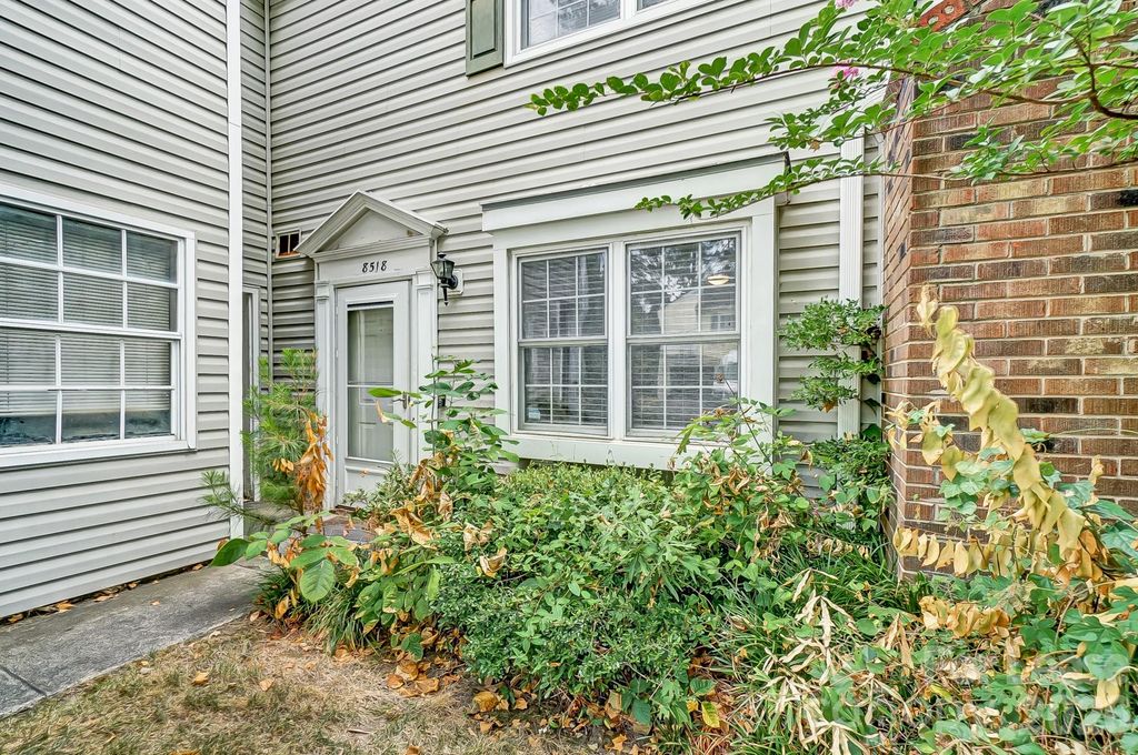 8518 Castle Pine Court, Charlotte, NC 28226