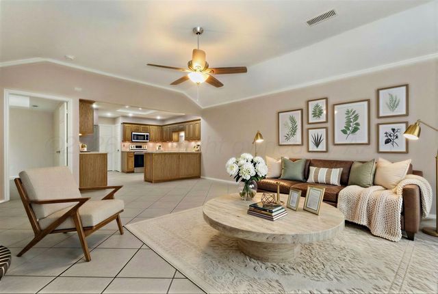 5828 W FARMERS Avenue, Amarillo, TX 79109