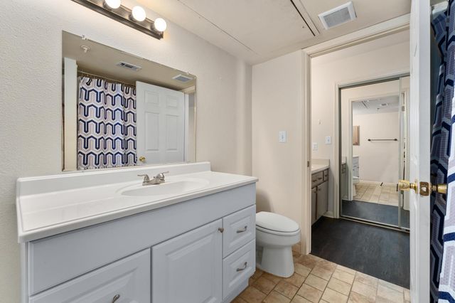 501 W 26th ST 113, Austin, TX 78705