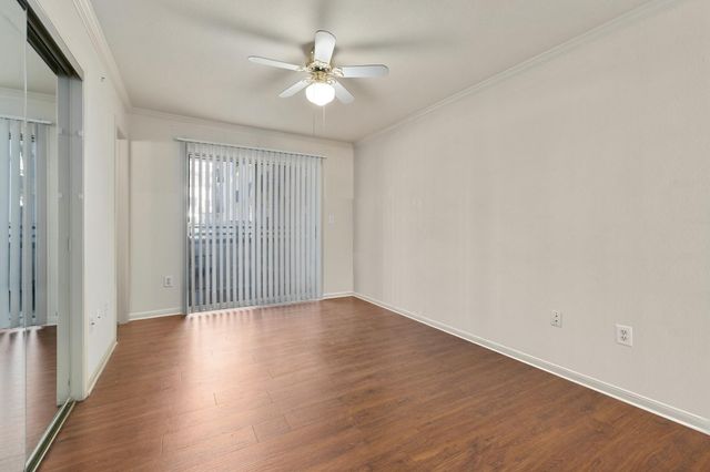 501 W 26th ST 113, Austin, TX 78705