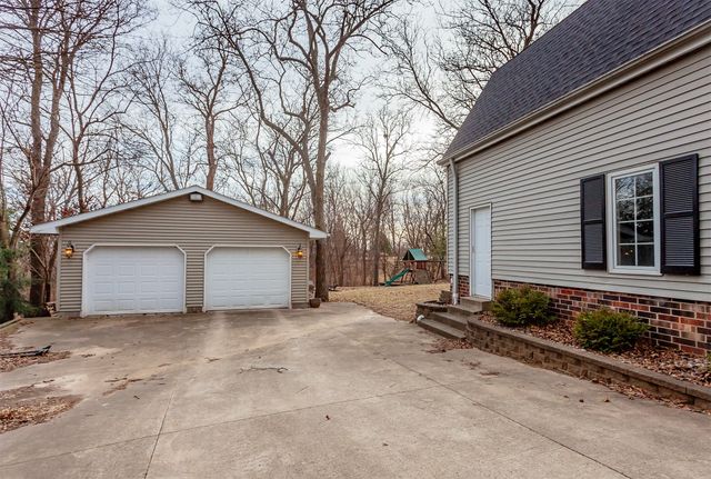 33080 Fox Creek Drive, Waukee, IA 50263