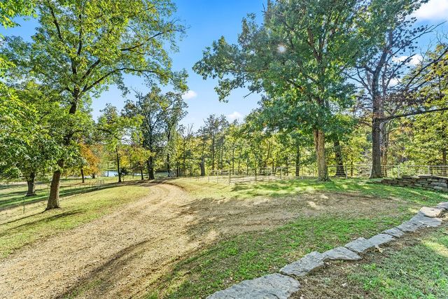 12342 Bluebird Road, Gravette, AR 72736