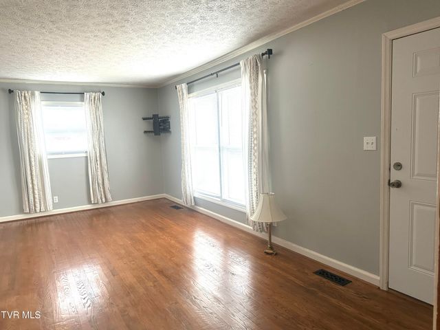 35 Hermitage Street, Greeneville, TN 37745