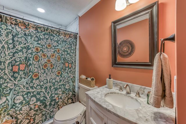 328 Kings Road, Piney Flats, TN 37686