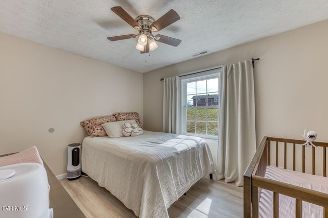 328 Kings Road, Piney Flats, TN 37686