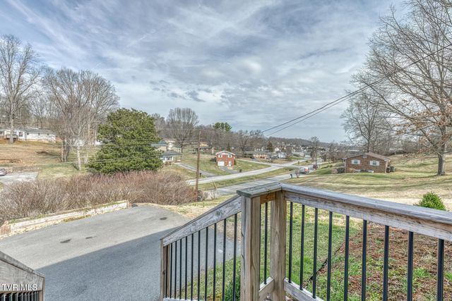 328 Kings Road, Piney Flats, TN 37686