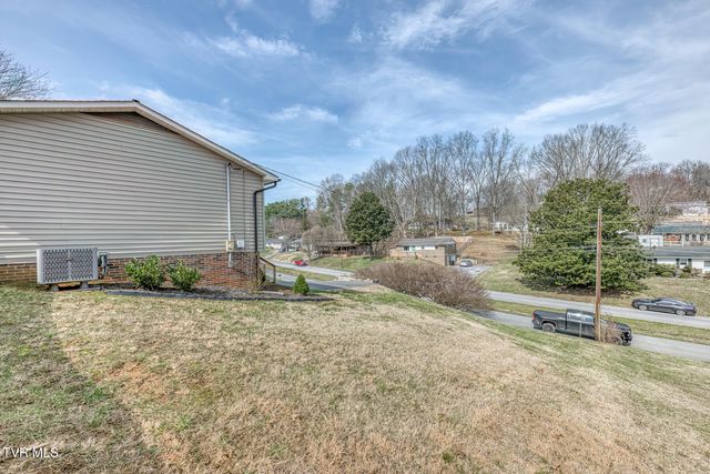 328 Kings Road, Piney Flats, TN 37686