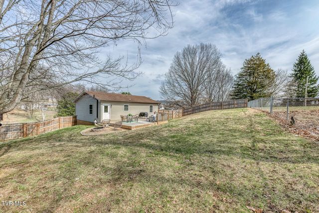 328 Kings Road, Piney Flats, TN 37686