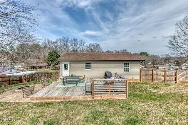 328 Kings Road, Piney Flats, TN 37686