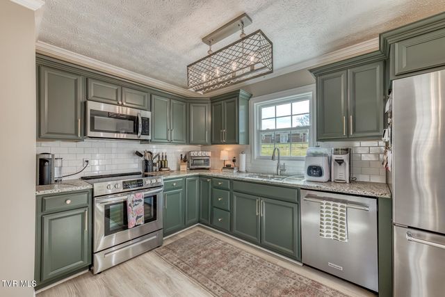 328 Kings Road, Piney Flats, TN 37686