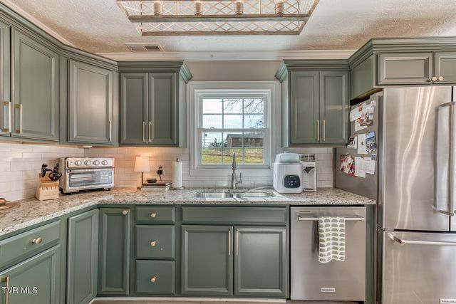 328 Kings Road, Piney Flats, TN 37686