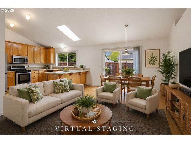 831 GREENWICH Ave, Eugene, OR 97404