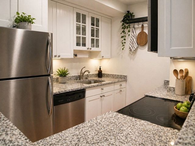 245 West Newton St 2, Boston, MA 02116