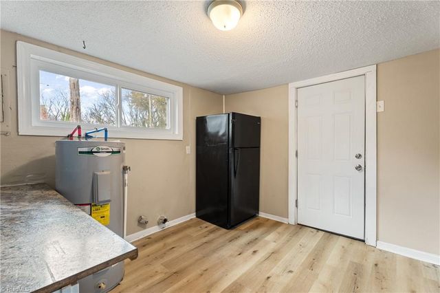 521 E 1st Street, Lexington, NC 27292