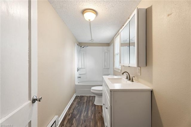 521 E 1st Street, Lexington, NC 27292