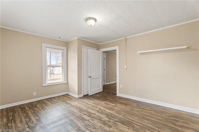 521 E 1st Street, Lexington, NC 27292