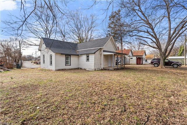 521 E 1st Street, Lexington, NC 27292