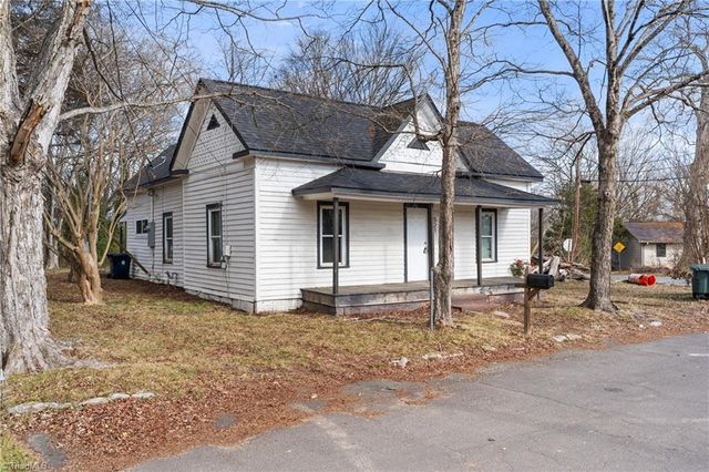 521 E 1st Street, Lexington, NC 27292