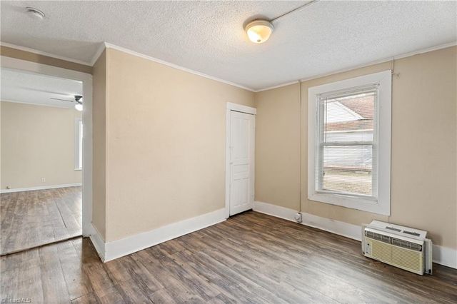 521 E 1st Street, Lexington, NC 27292