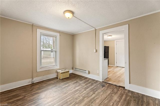 521 E 1st Street, Lexington, NC 27292