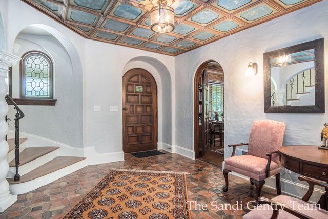 18635 N Fruitport Road, Spring Lake Twp, MI 49456