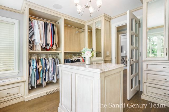 18635 N Fruitport Road, Spring Lake Twp, MI 49456