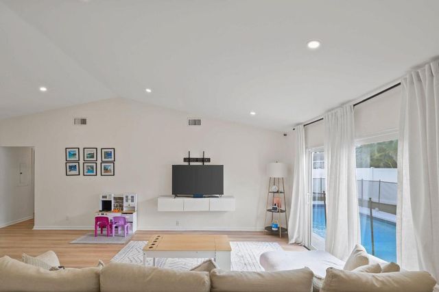 18998 Cloud Lake Circle, Boca Raton, FL 33496