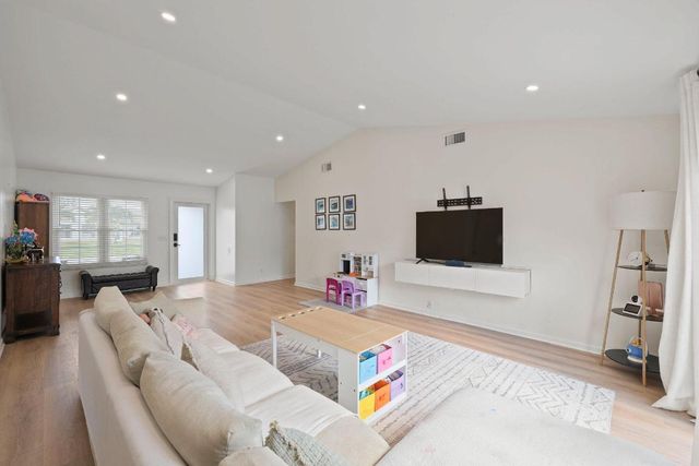 18998 Cloud Lake Circle, Boca Raton, FL 33496