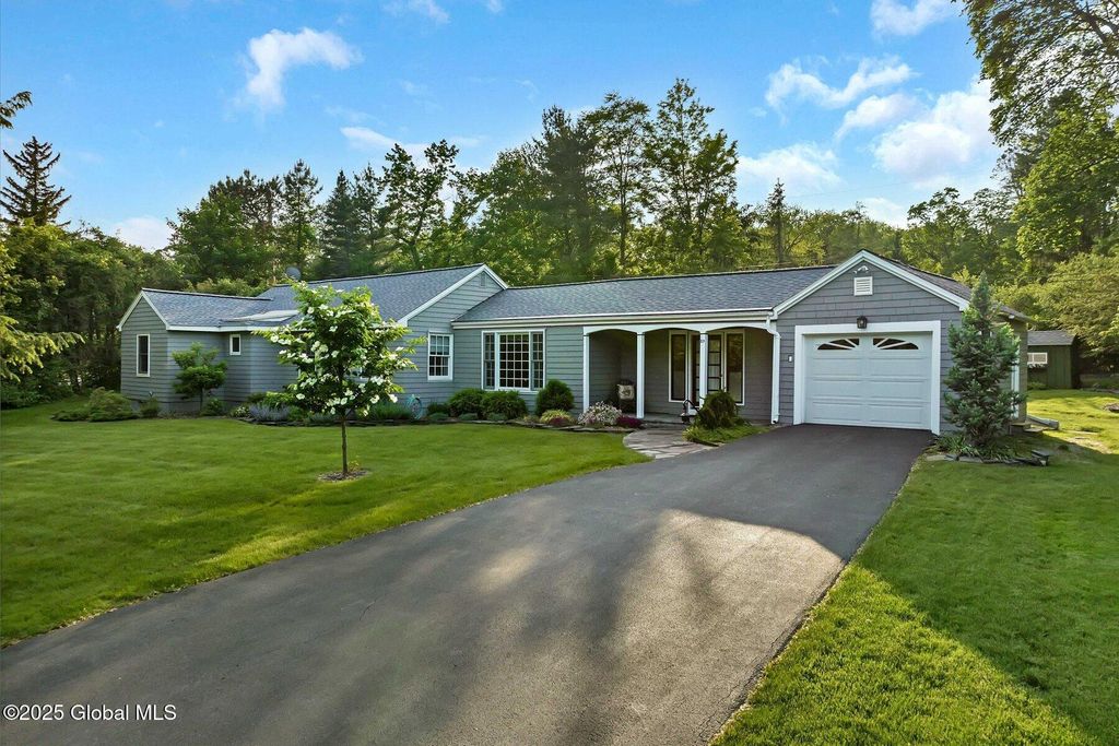 89 Gorman Road, Menands, NY 12204
