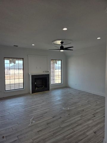 5742 NE Minnow Ln, Elgin, OK 73538