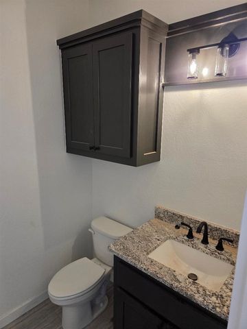 5742 NE Minnow Ln, Elgin, OK 73538