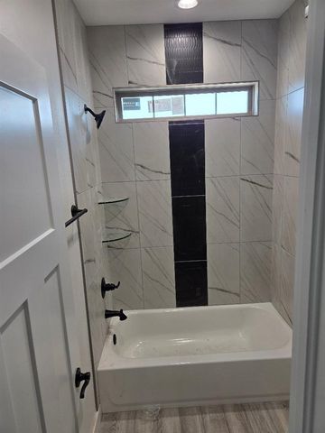 5742 NE Minnow Ln, Elgin, OK 73538