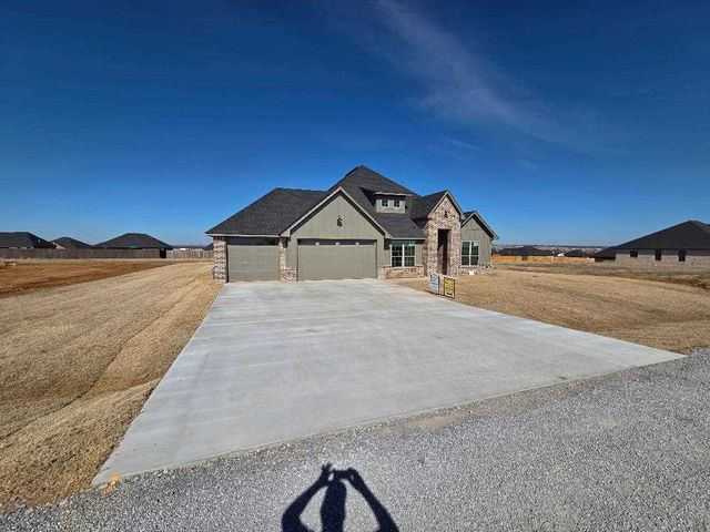 5742 NE Minnow Ln, Elgin, OK 73538