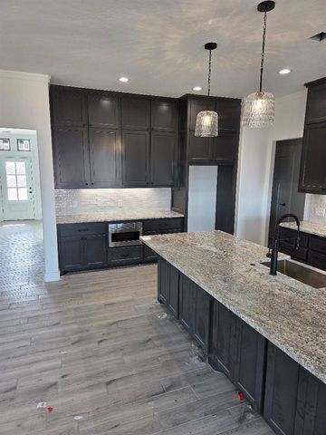 5742 NE Minnow Ln, Elgin, OK 73538